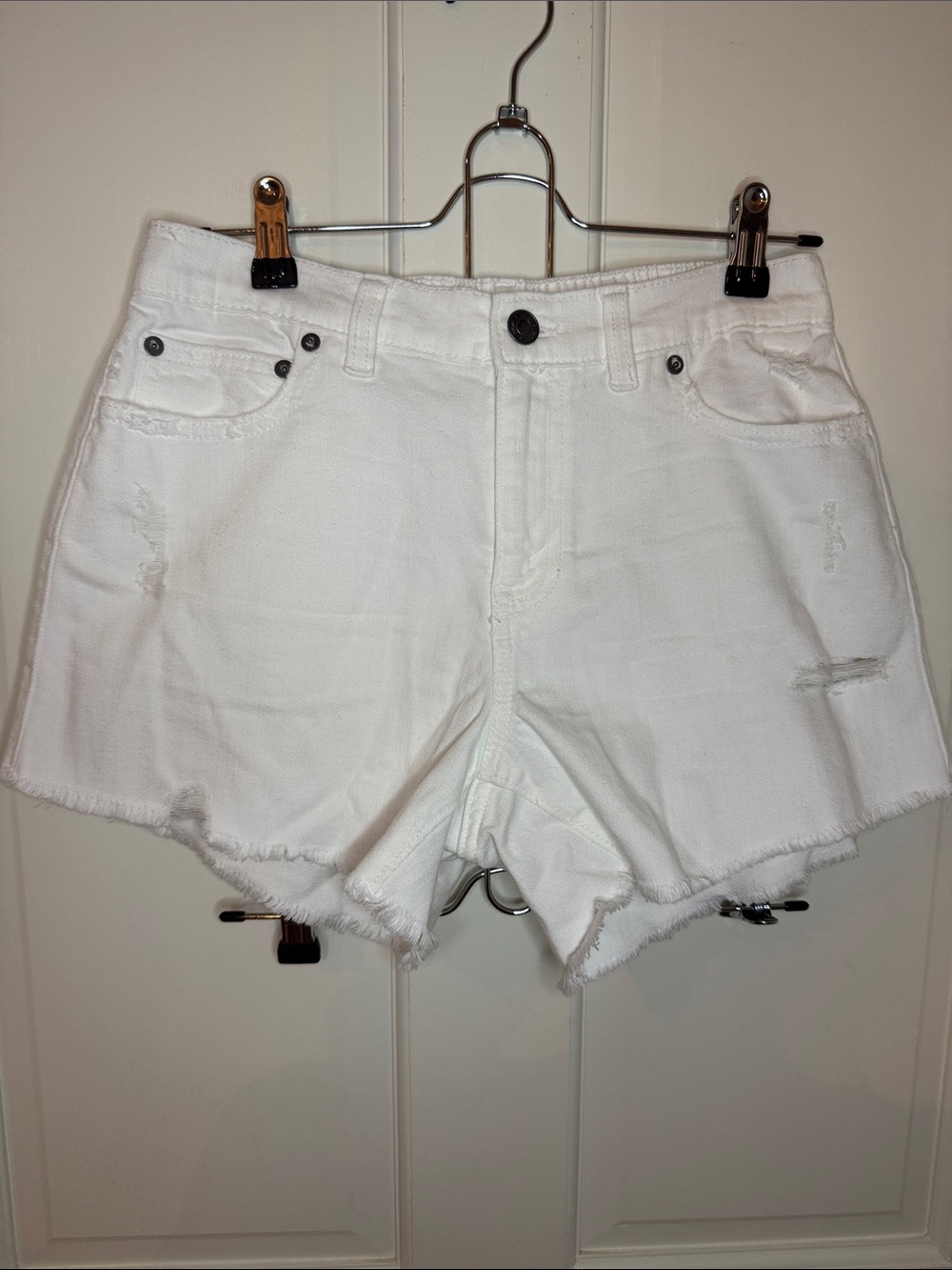 aerie Daydream White Distressed Frayed Hem Denim Shorts
